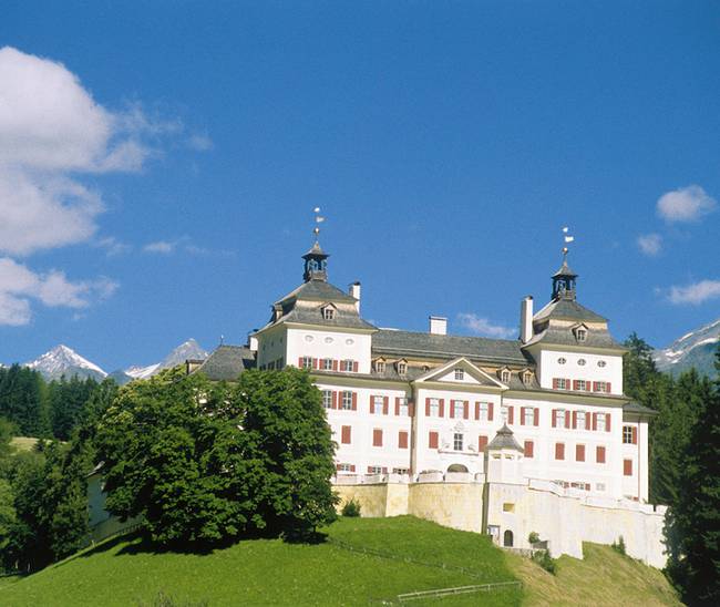 Castel/Schloss Wolfsthurn in Mareta/Mareit